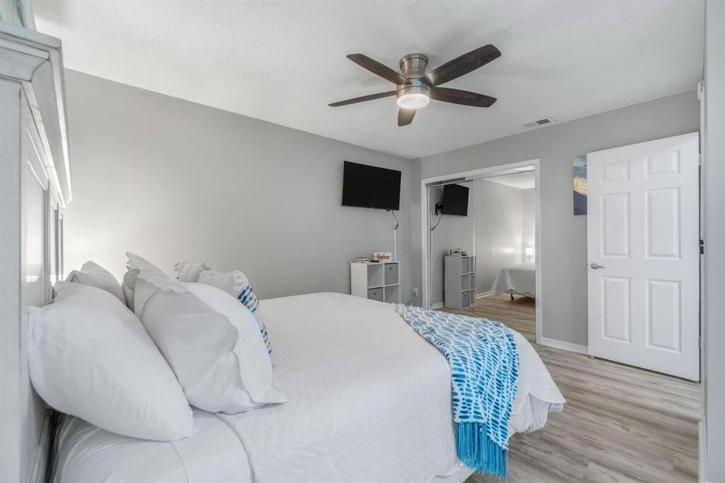Apartment Beach, Pools, Tennis, Gulf Highlands *